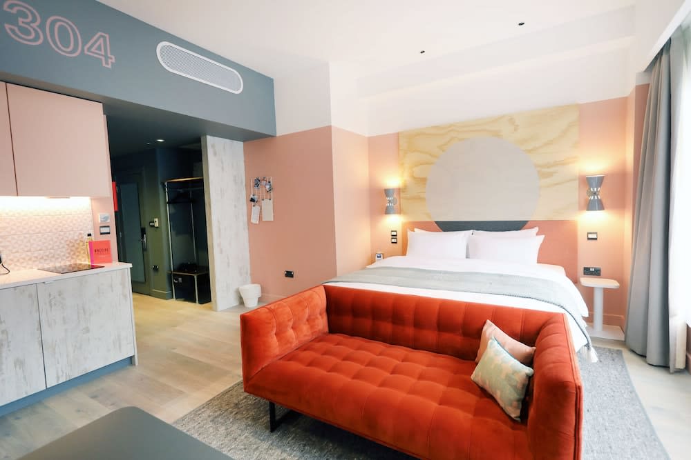 room2 Southampton Hometel 1