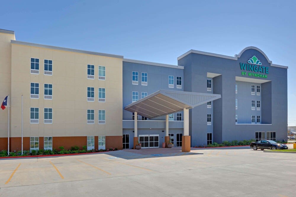 Wingate by Wyndham Corpus Christi 1