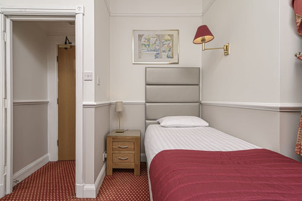 Hyde Park Radnor Hotel B&B 4