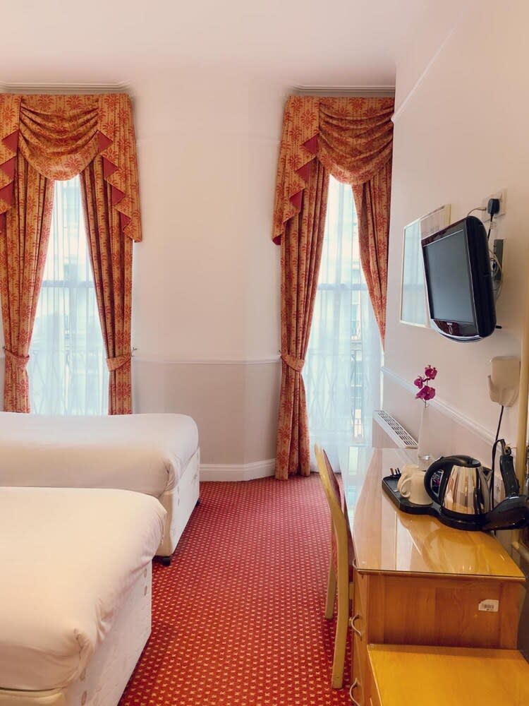 Hyde Park Radnor Hotel B&B 1