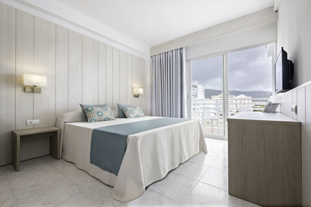 Azuline Hotel Palmanova Garden 1