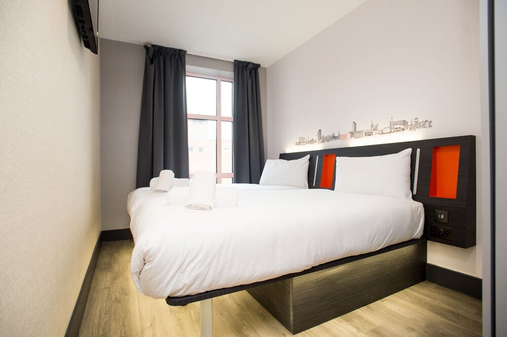 easyHotel Sheffield 1