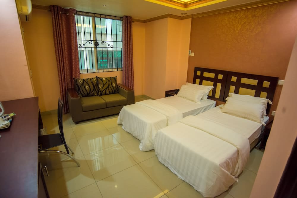 Euro Hotel and Apartments 5