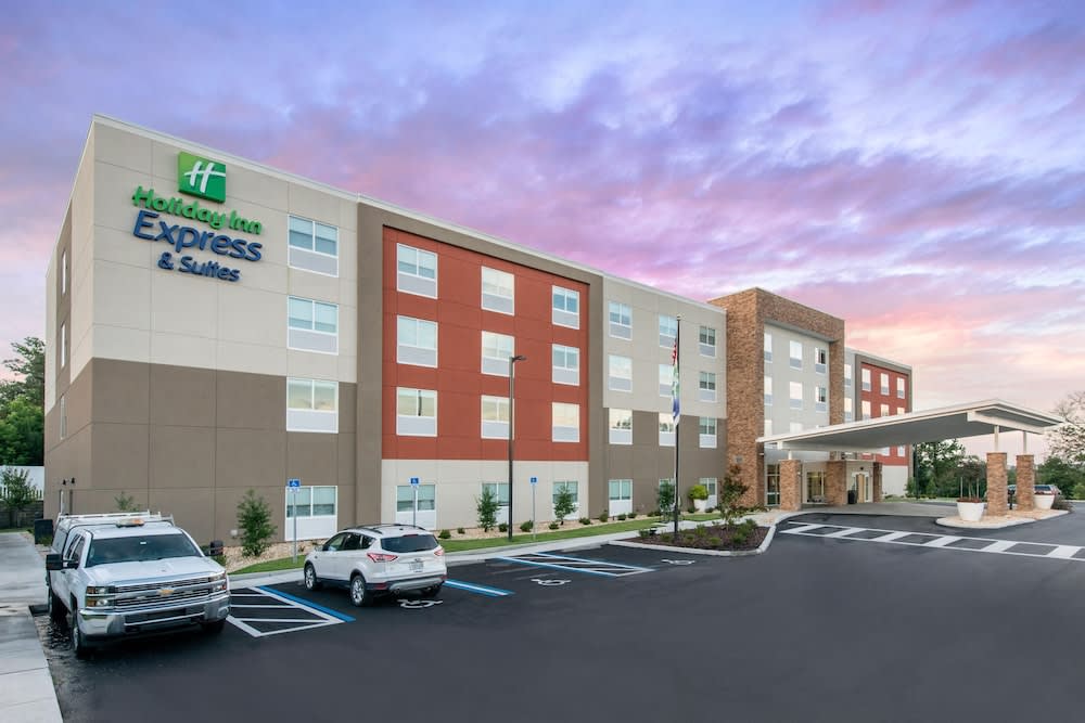 Holiday Inn Express & Suites ALACHUA - GAINESVILLE AREA by IHG 1