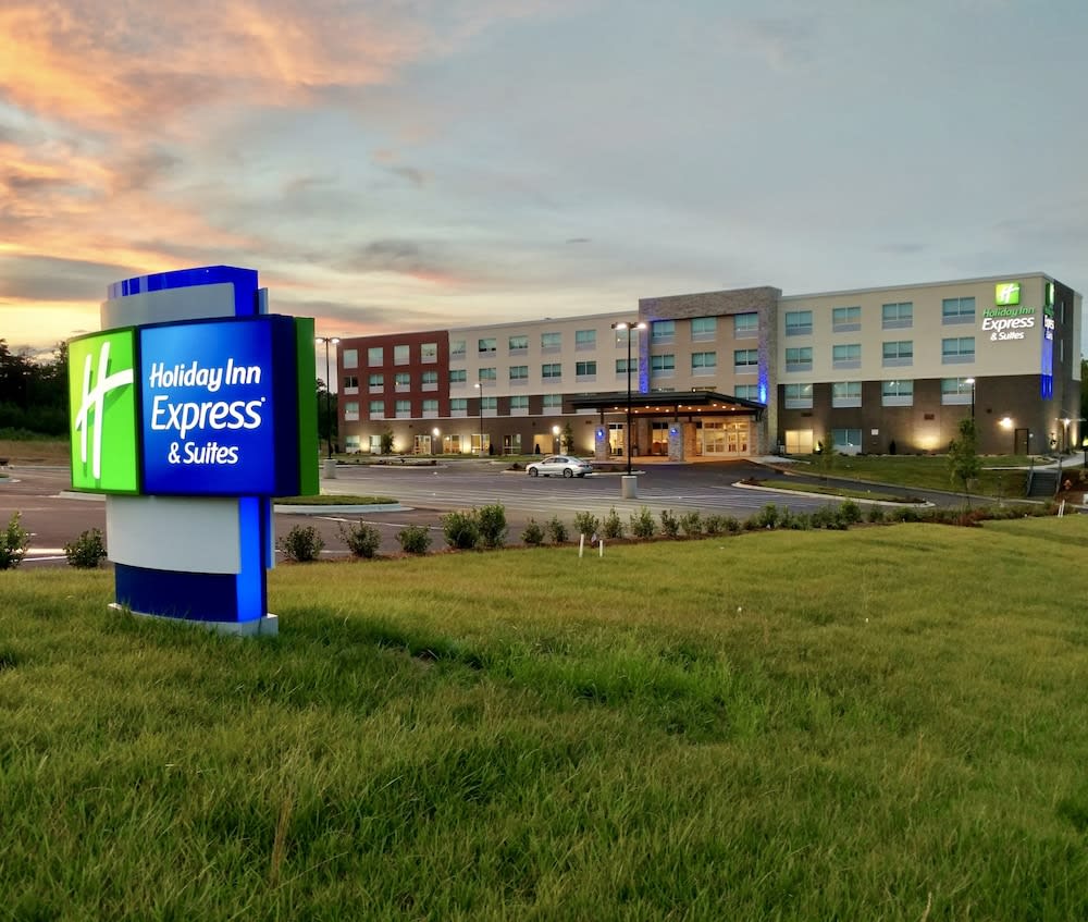 Holiday Inn Express & Suites RALEIGH AIRPORT - BRIER CREEK by IHG 1