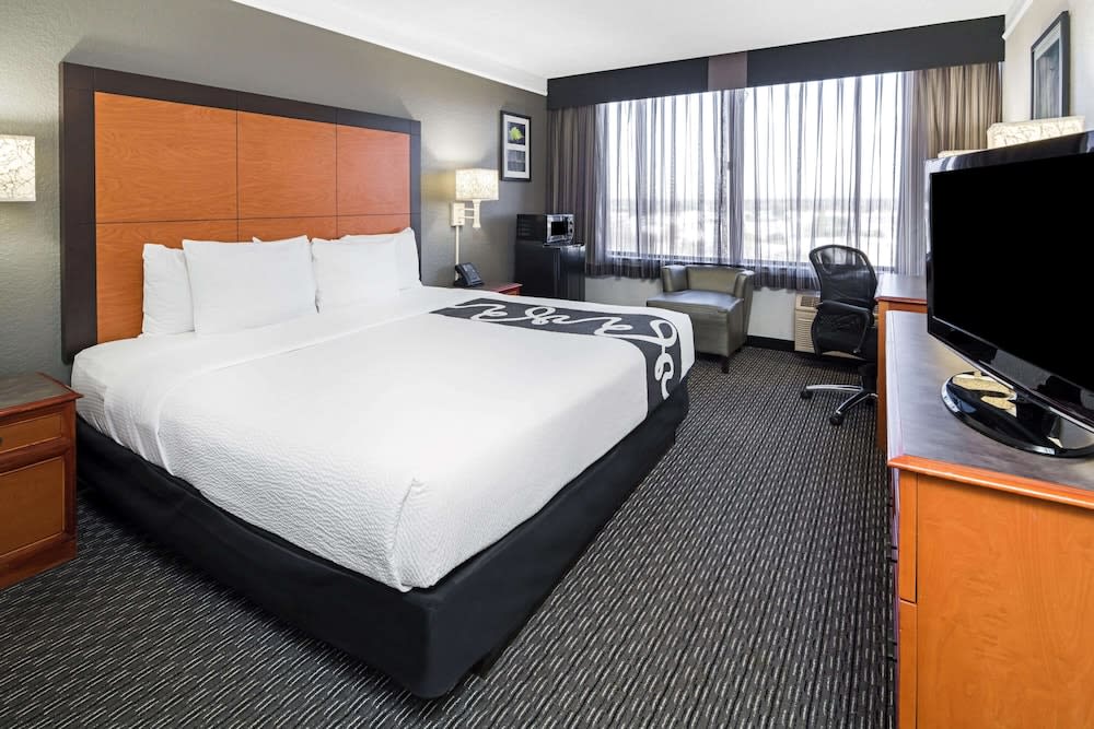 La Quinta by Wyndham Buena Park 5