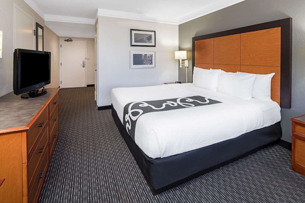 La Quinta by Wyndham Buena Park 4