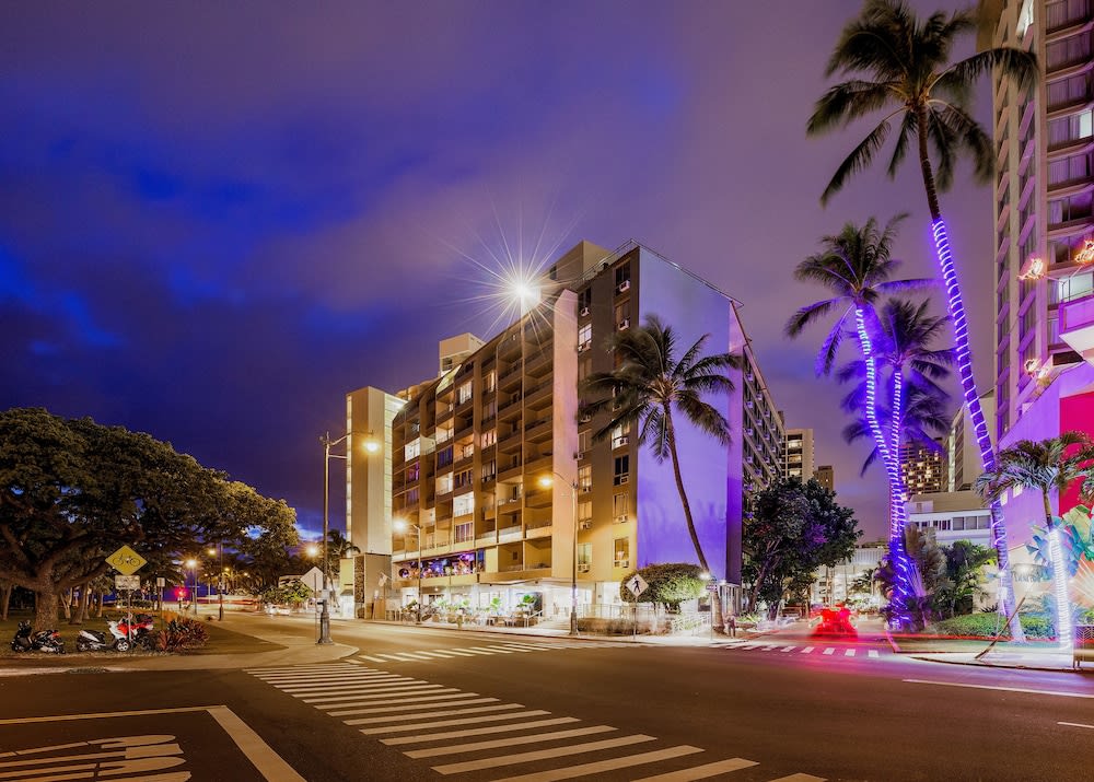 Castle at Waikīkī Grand 1