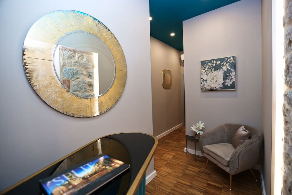 Riva Luxury Rooms 2