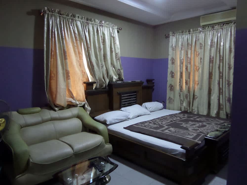 De Love Hotel 2