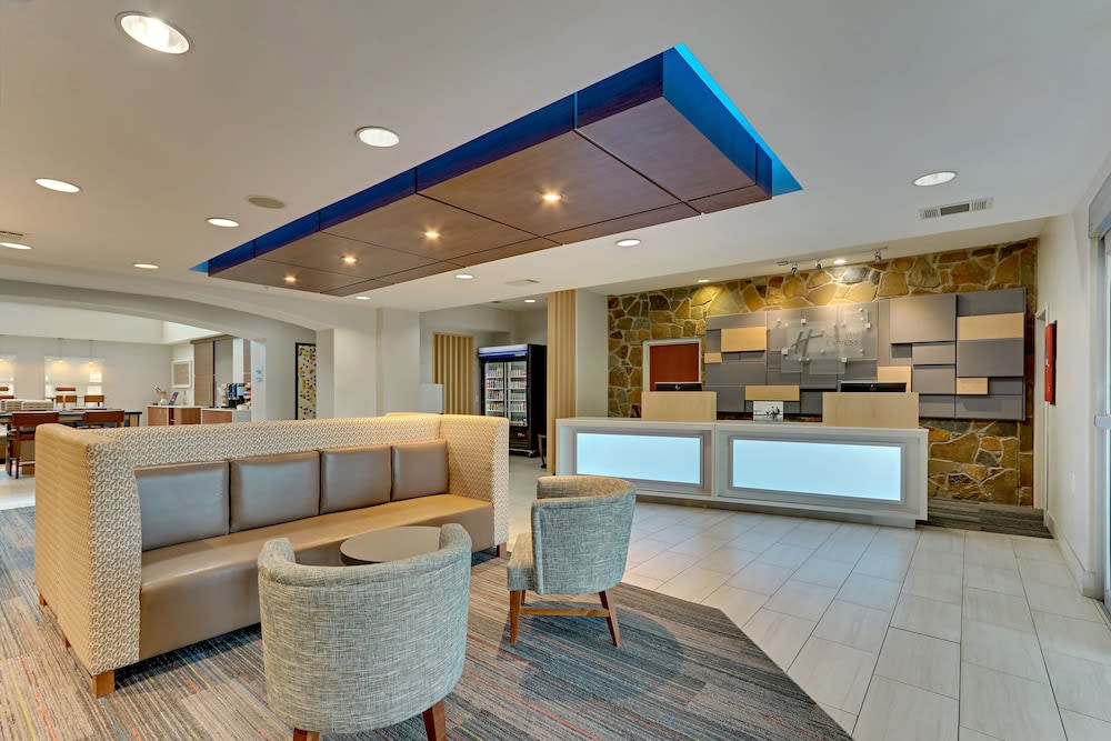 Holiday Inn Express & Suites WEATHERFORD by IHG 1