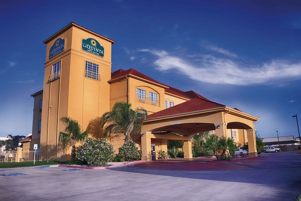 La Quinta by Wyndham Alice 1