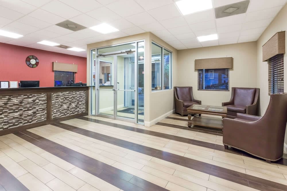 Days Inn by Wyndham Fredericksburg North 2