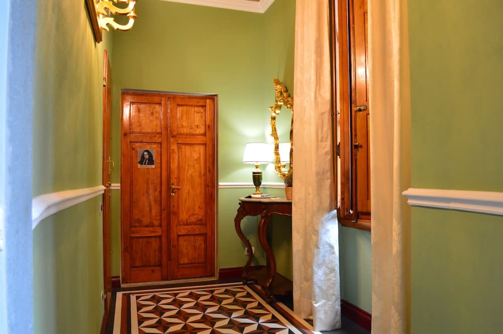 Boutique B&B Torre de' Conti 2