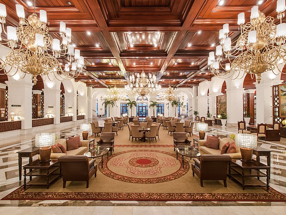 The Manila Hotel 3
