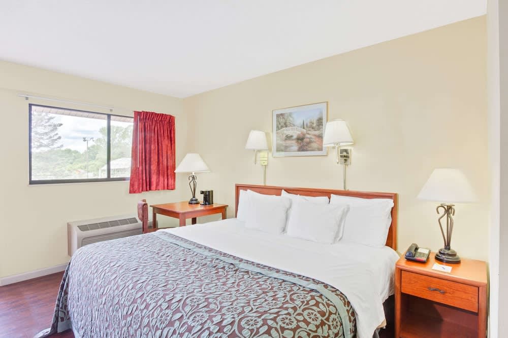 Days Inn by Wyndham Athens 1