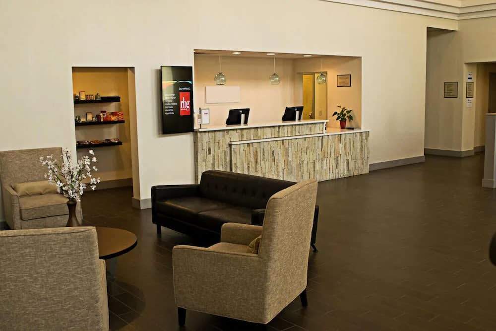 Ramada by Wyndham Indiana 2