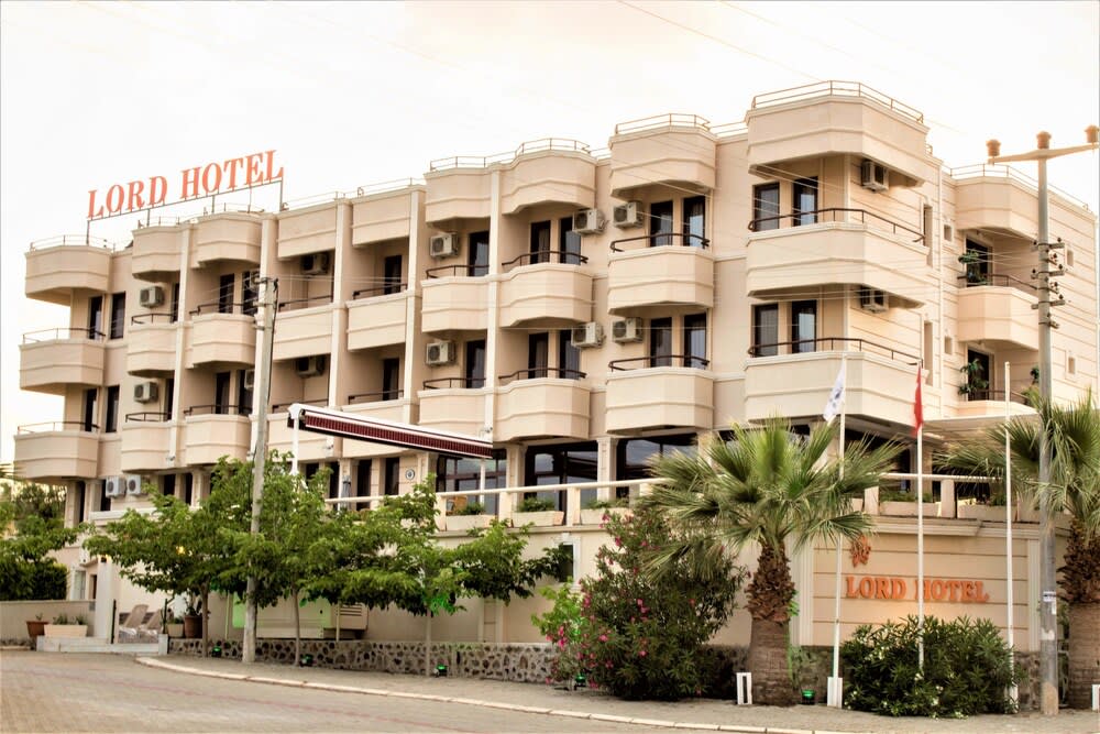Lord Hotel 1