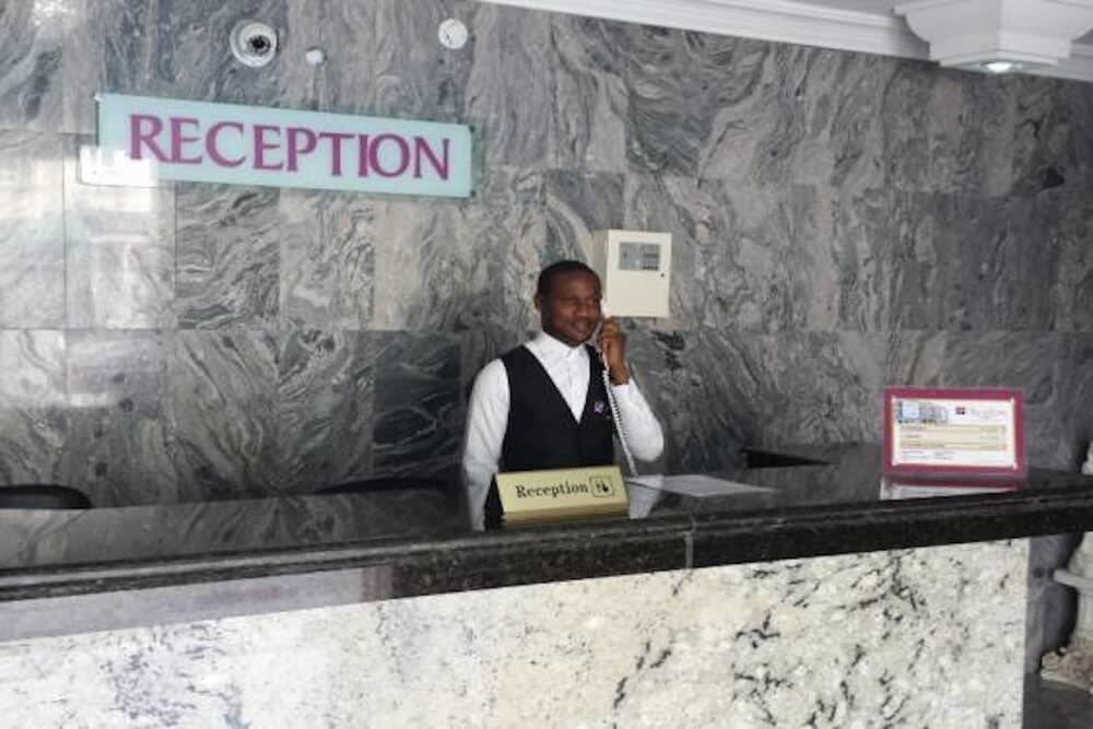 L'avalon Hotel and Suites 2