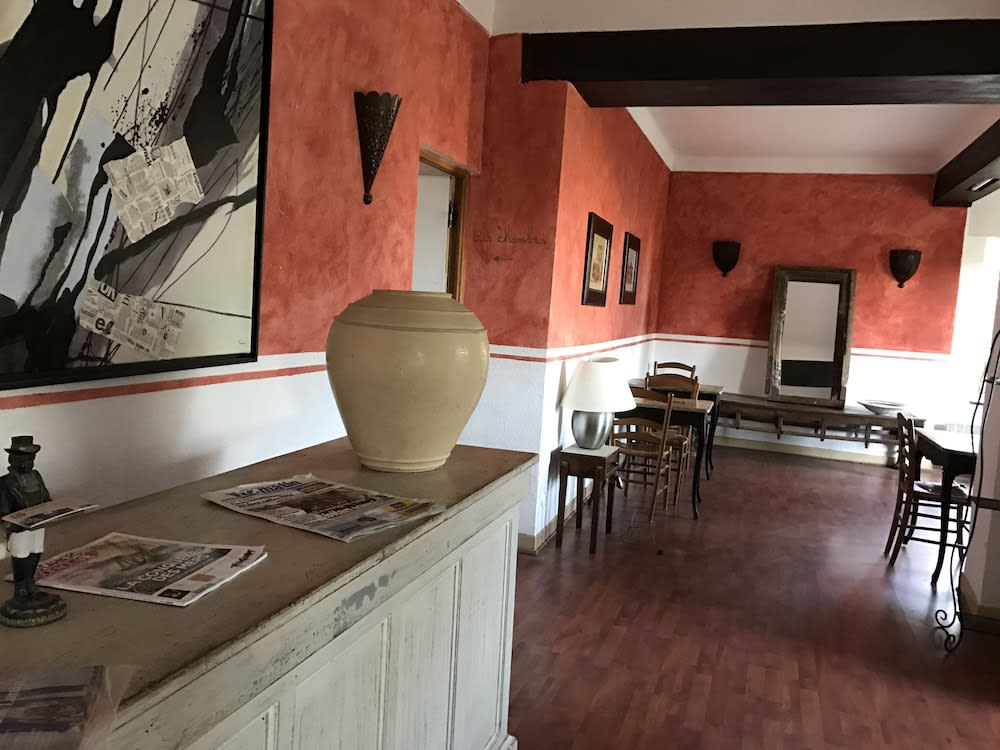 Hôtel Paradis 2