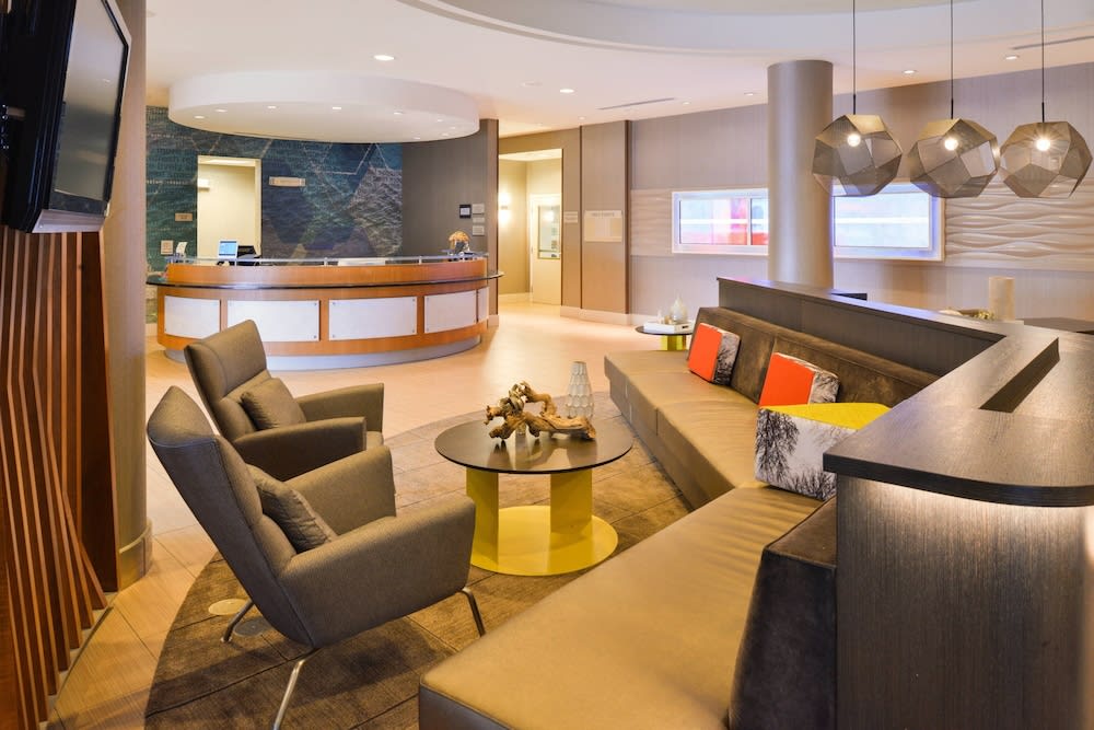 SpringHill Suites by Marriott Corona Riverside 2