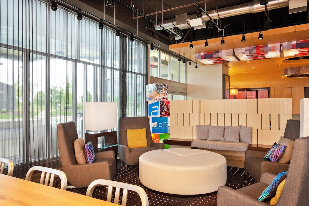 Aloft Bolingbrook, Bolingbrook Best deals