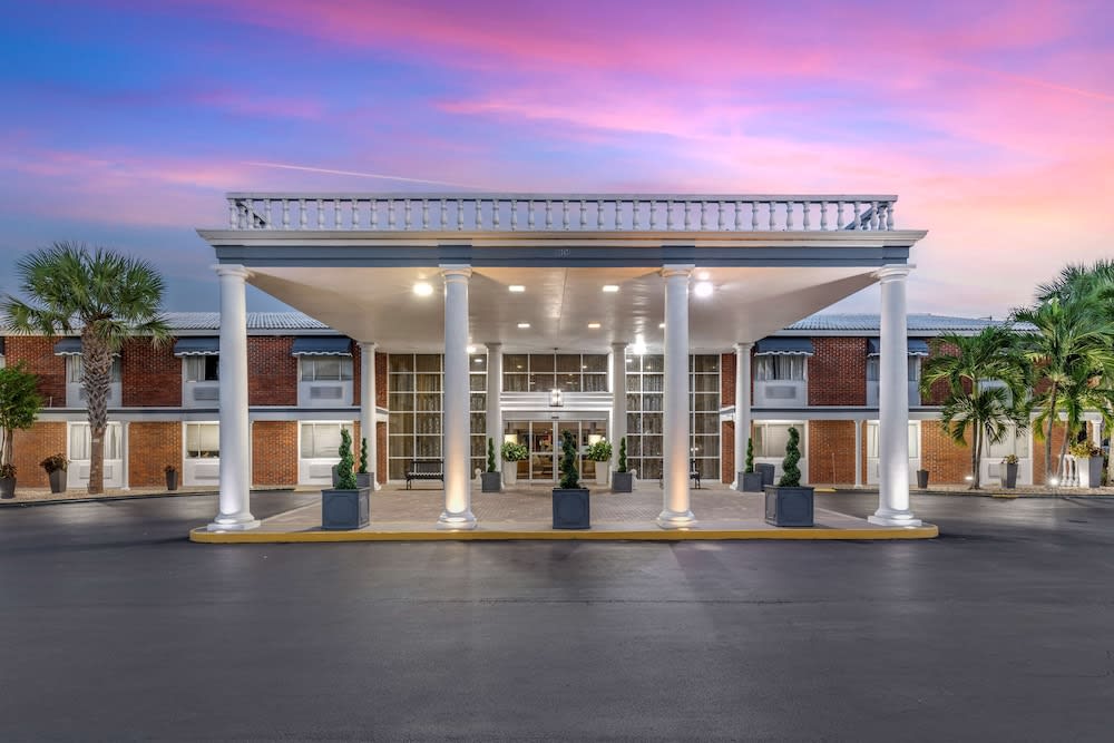 Best Western Palm Beach Lakes 1