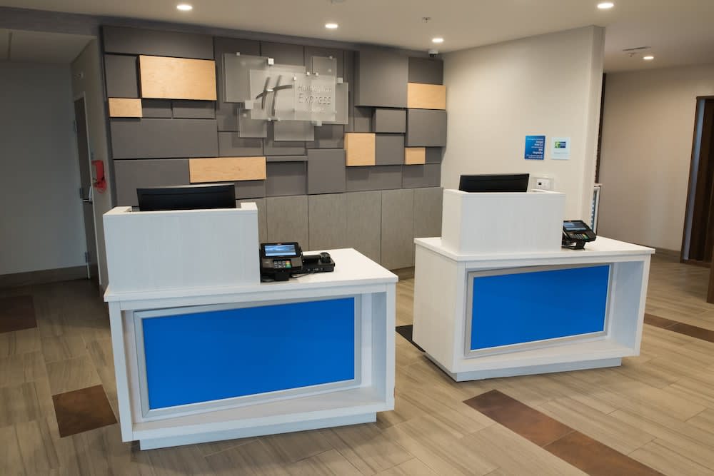 Holiday Inn Express & Suites EAST LANSING by IHG 1