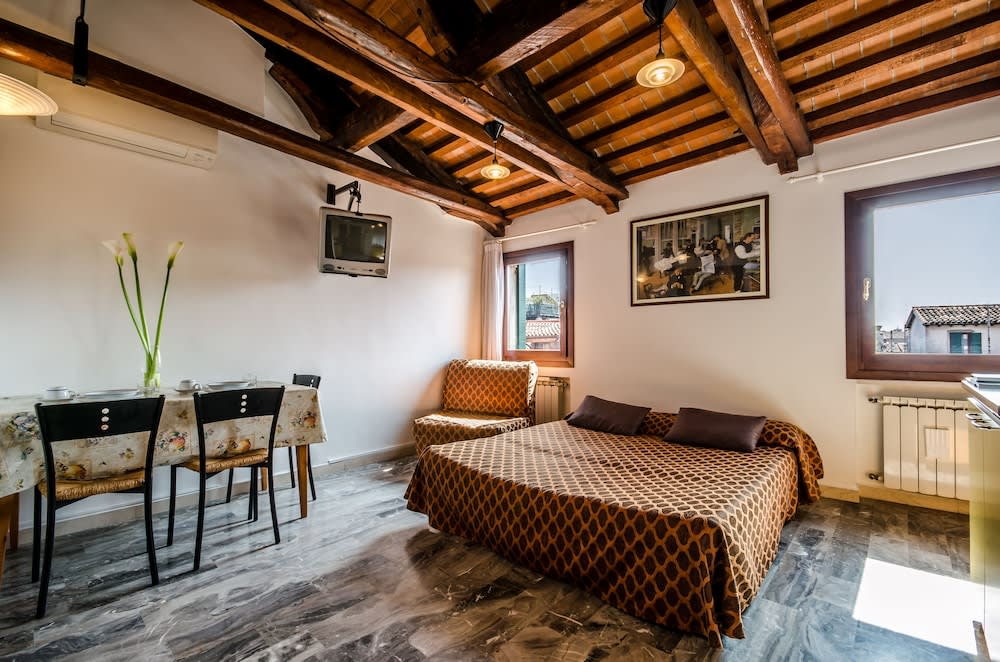 Venice Apartments, Venice | Best deals | lastminute.com - Affordable Luxurious Apartments In Venice Beach