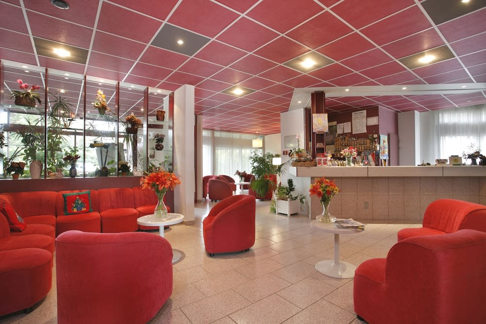 Logis Hotel Arc En Ciel 2