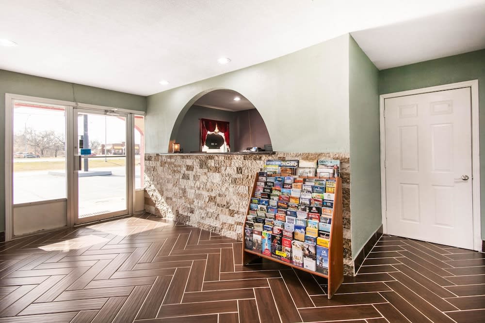 Rodeway Inn Pauls Valley 2