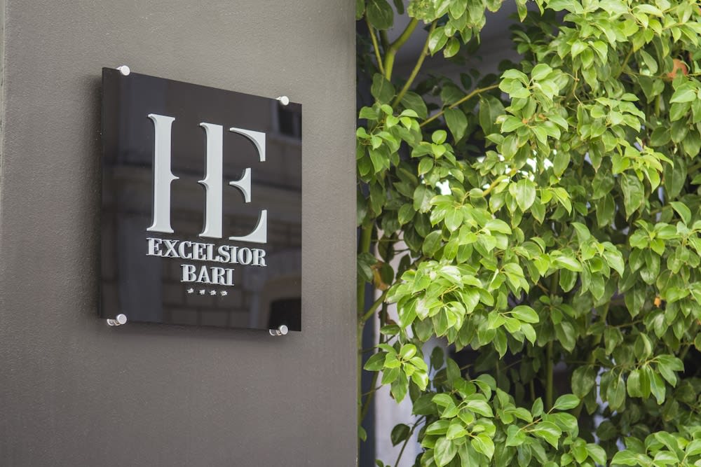 Hotel Excelsior Bari 1