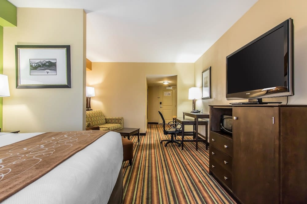 Comfort Suites Jackson I-40 4