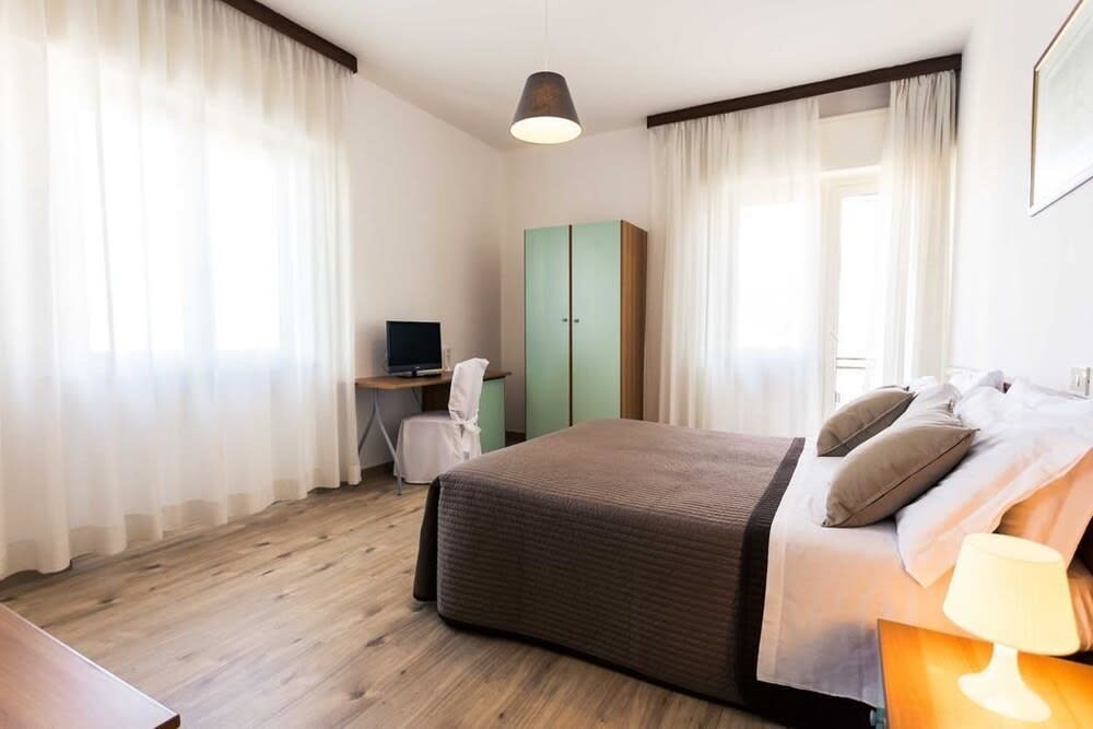 Hotel Antagos 1