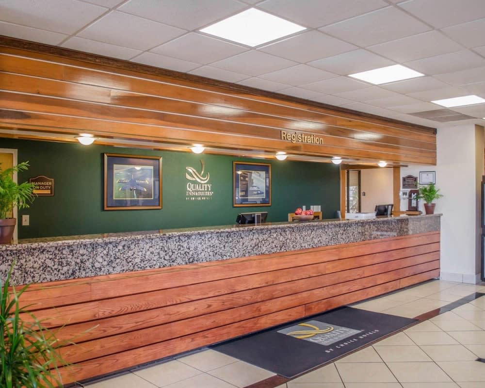 Quality Inn & Suites Pensacola Bayview 2
