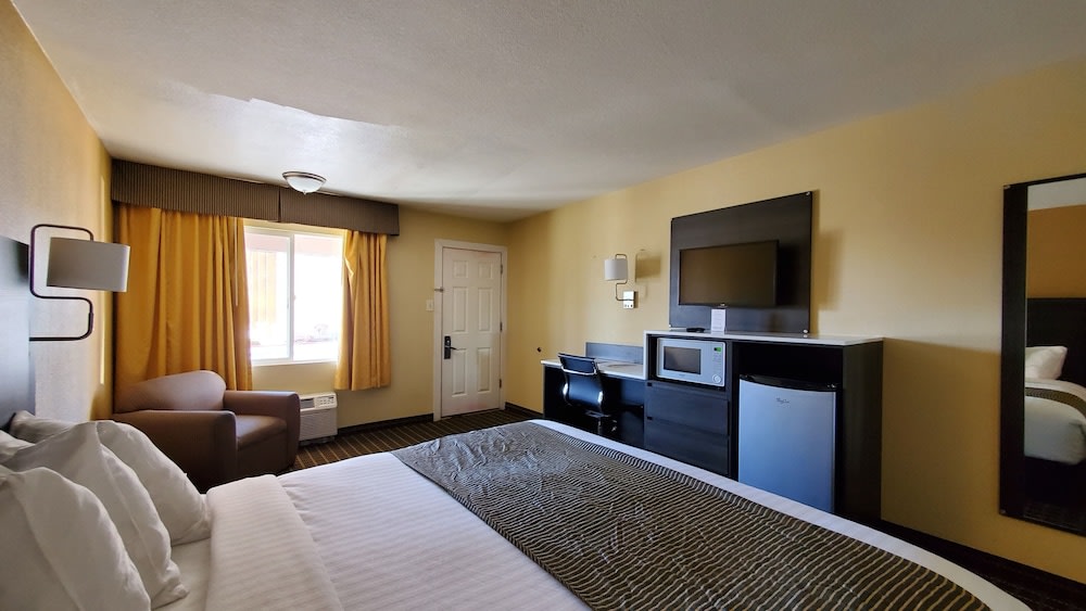 Ramada by Wyndham Flagstaff East 4
