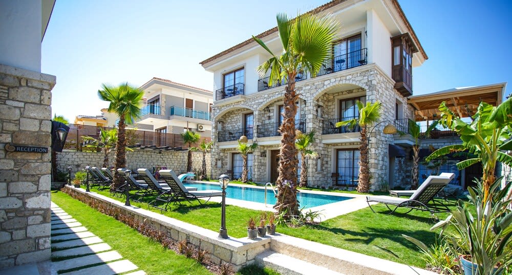 Avalon Boutique Hotel & Suites 1