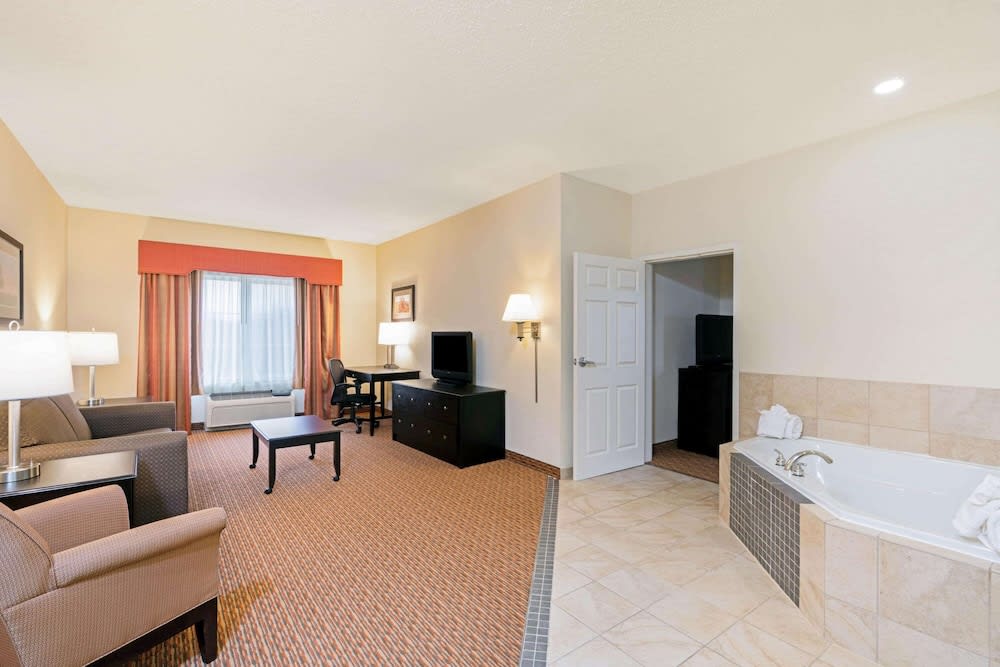 La Quinta by Wyndham Stillwater -University Area 5