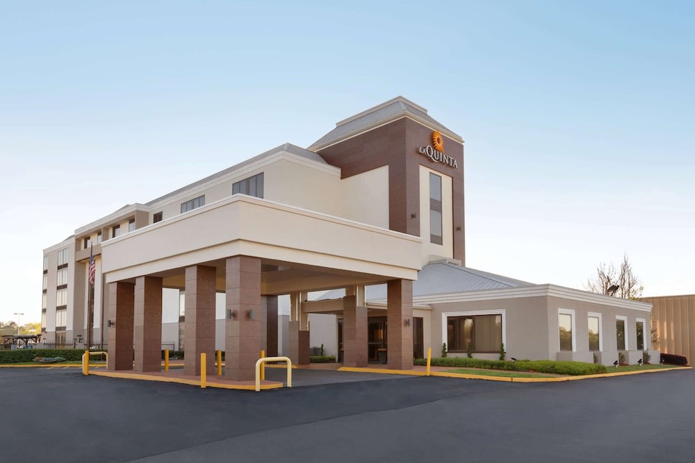 La Quinta inn & suites by Wyndham Dothan 1