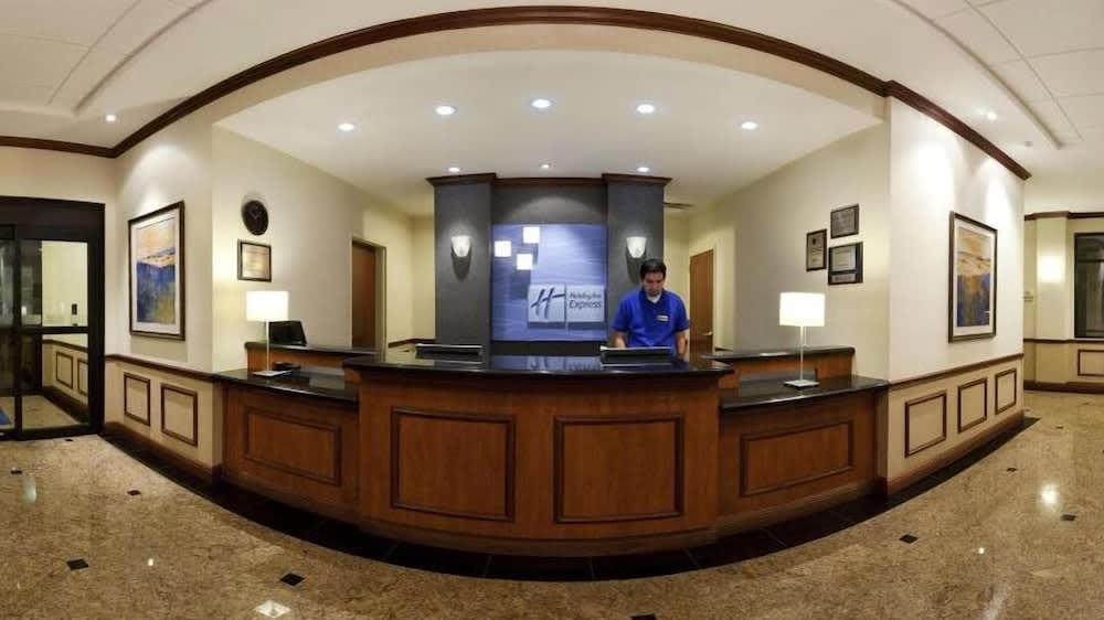 Holiday Inn Express & Suites LAKE OKEECHOBEE by IHG 3