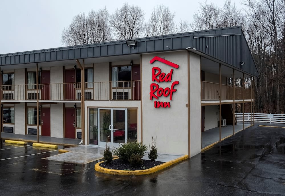 Red Roof Inn Fredericksburg North 1