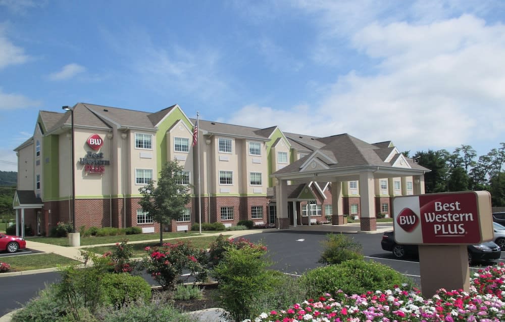 Best Western Plus Harrisburg Mechanicsburg 1