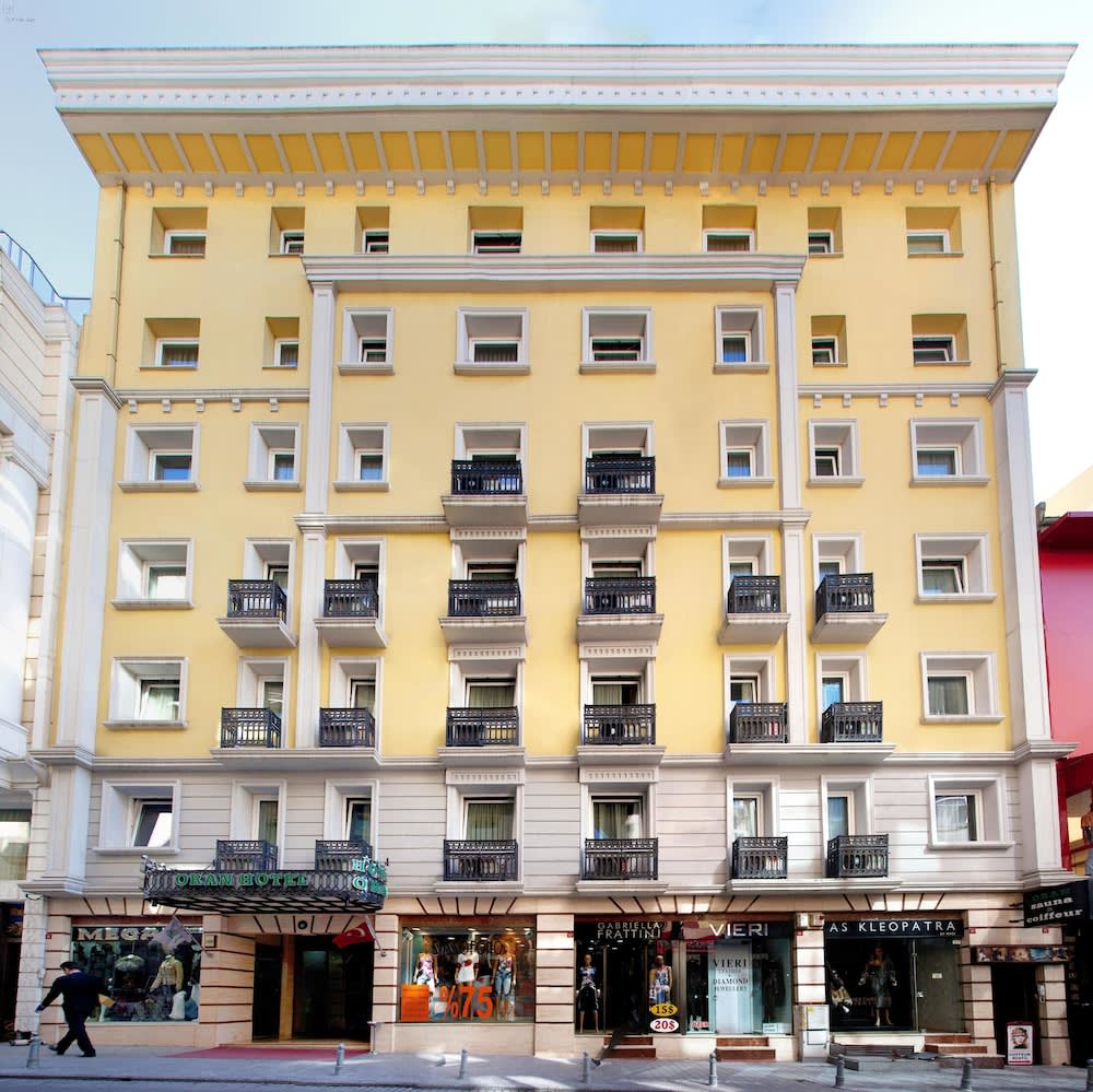 Oran Hotel 1