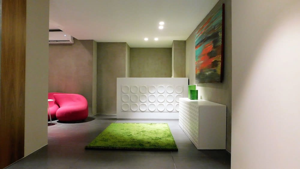 101 Adrianou Apartments 2