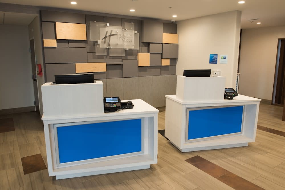 Holiday Inn Express & Suites DAYTON SW - UNIVERSITY AREA by IHG 2