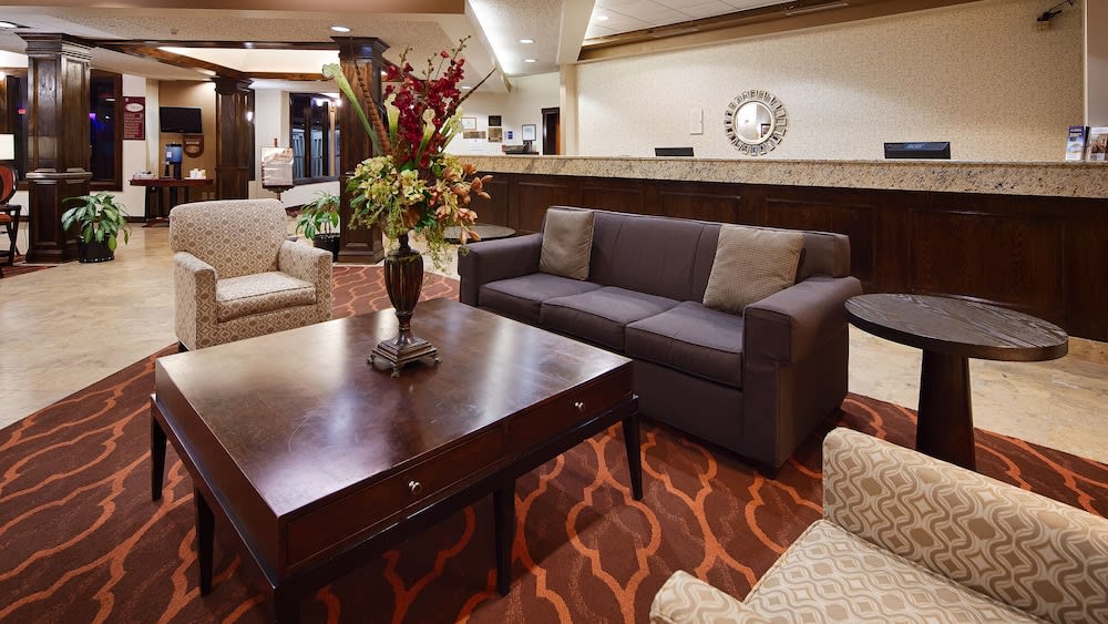 SureStay Plus Hotel by Best Western Lehigh Valley 2