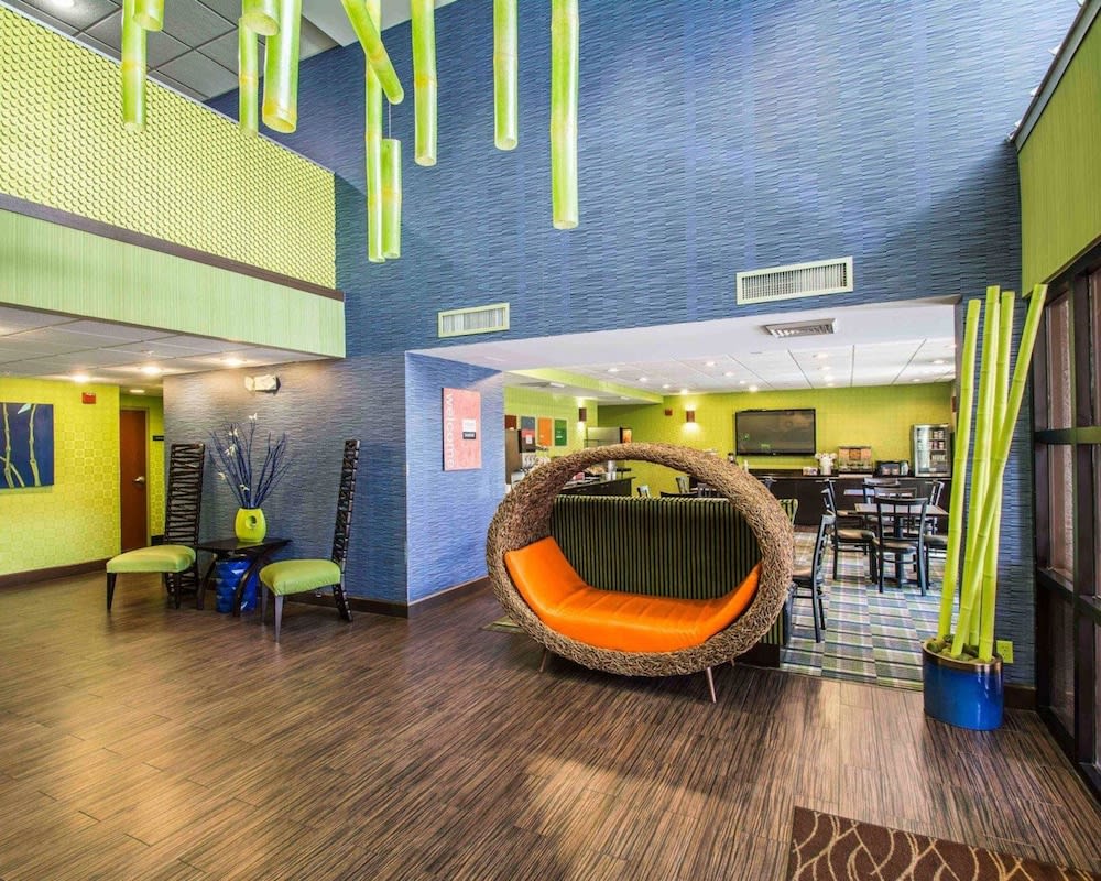 Comfort Inn & Suites Lantana - West Palm Beach South 4