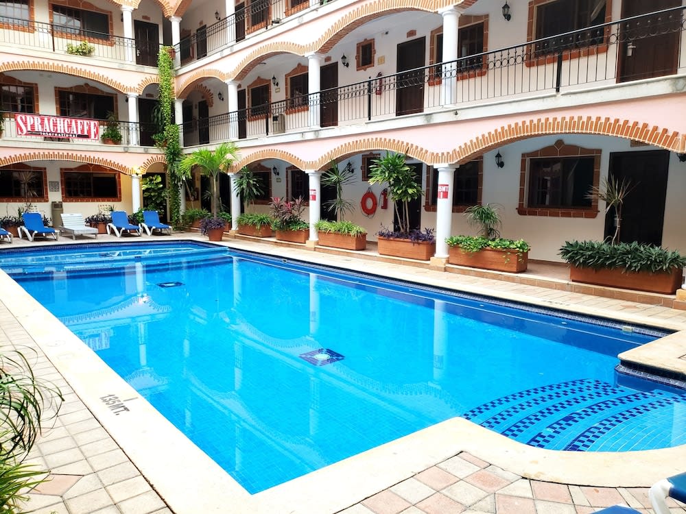 Hotel Colonial Playa del Carmen 1