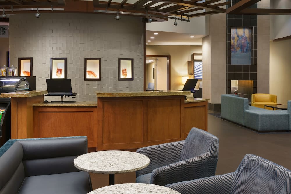 Hyatt Place Fort Lauderdale Airport/Cruise Port 4