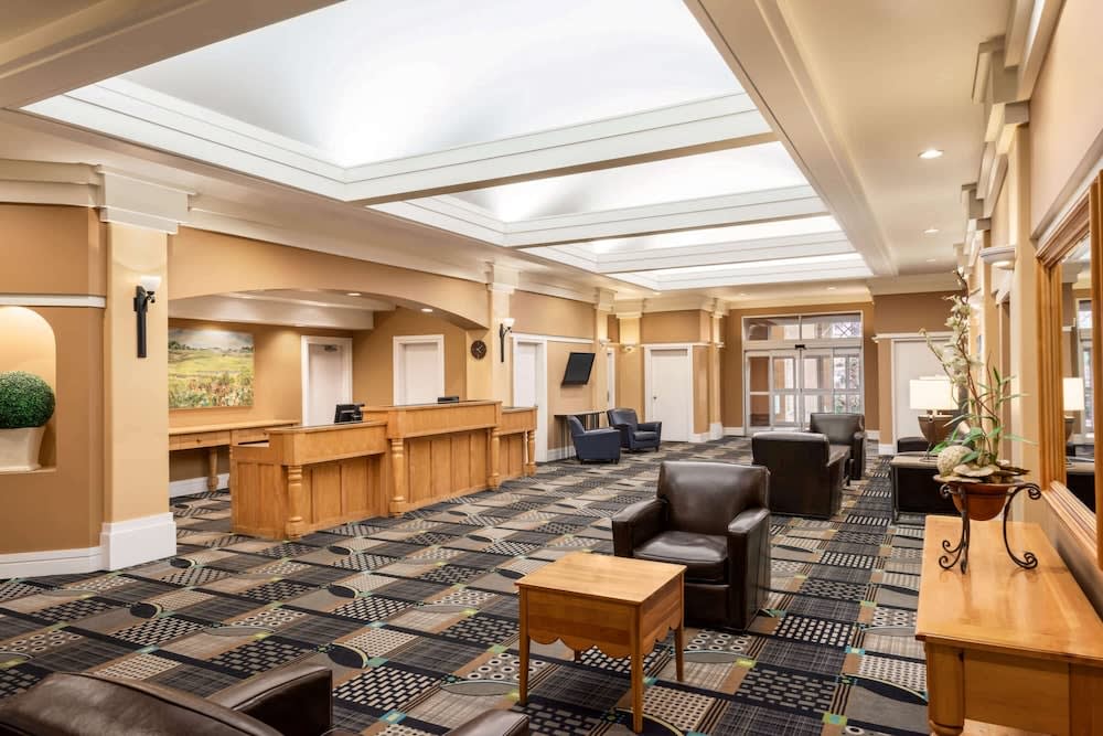 Royal Hotel Regina, Trademark Collection by Wyndham 1